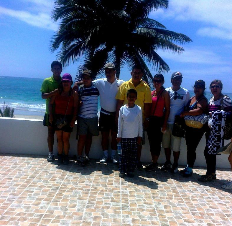 Casa Los Delfines Hotel Puerto Villamil Luaran gambar